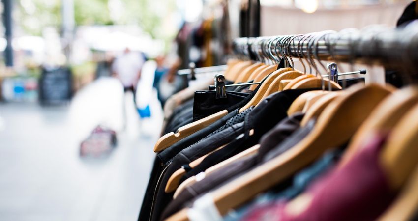 Directiva (UE) 2025_1892, care introduce schimbari semnificative in ceea ce priveste gestionarea deseurilor textile si alimentare